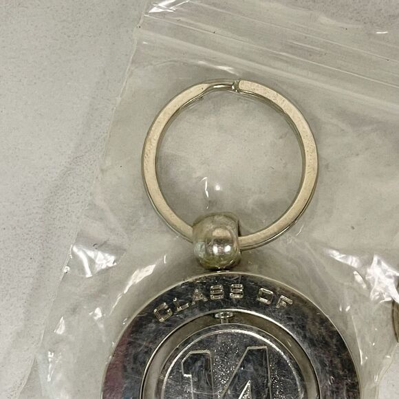 Class of 14 2014 Spinning Fidget Spinner Silver Tone Keychain Keyring - Picture 5 of 7